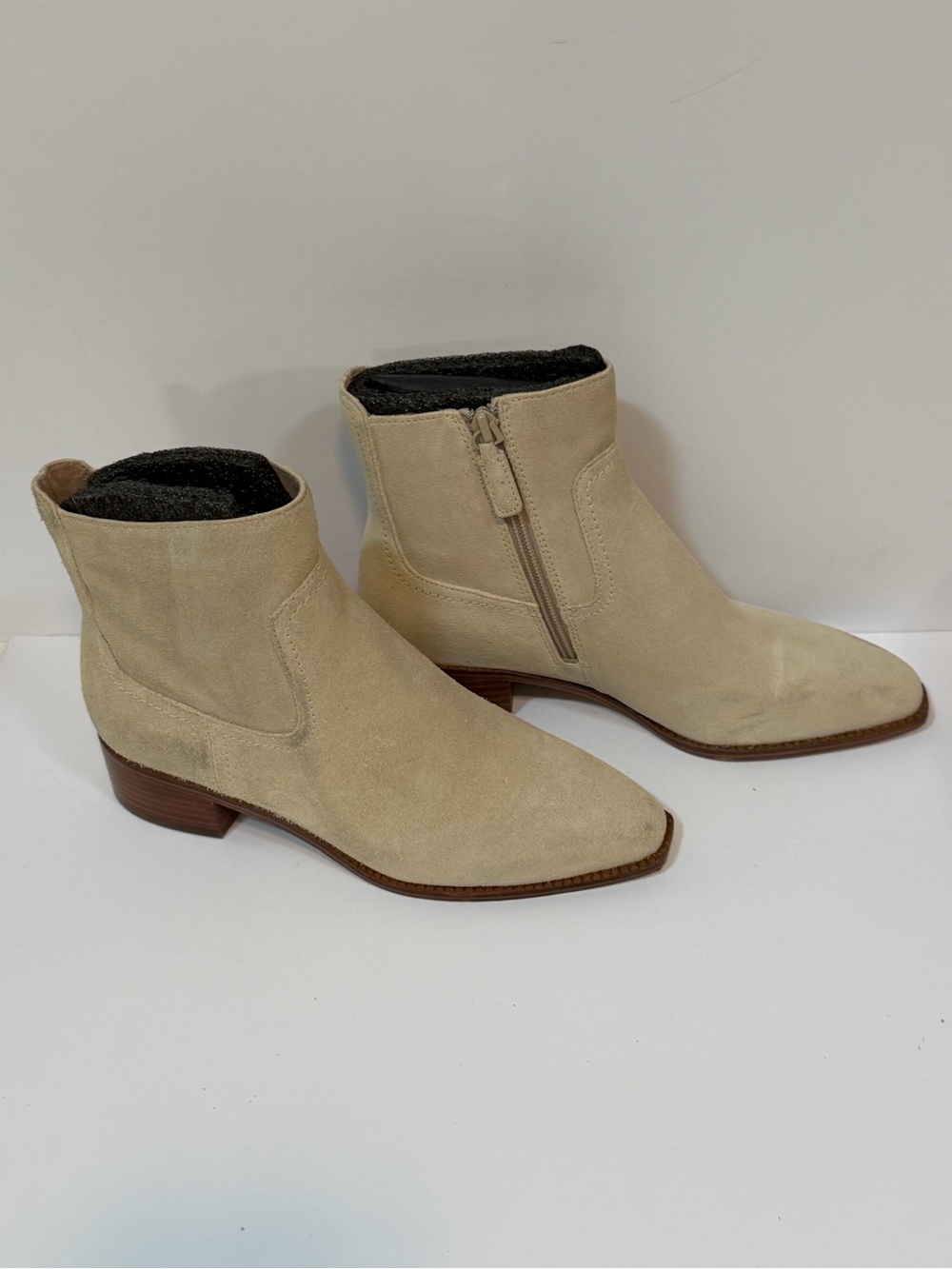 Cole Haan Naia Pointed Toe Block Heel Suede Booties Size 6.5 New No Box - Picture 2 of 8